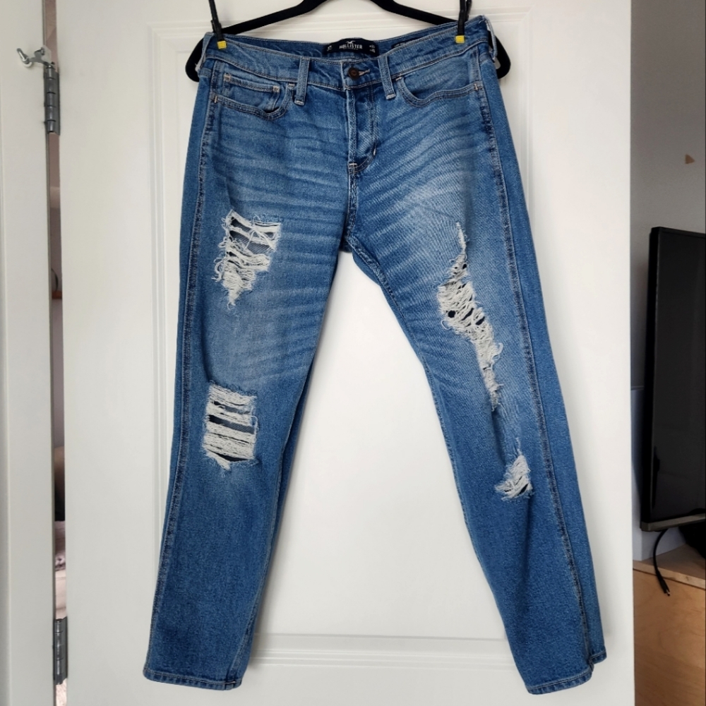 Hollister Low-Rise Boyfriend Crop
